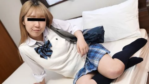10MUSUME-071225-01 10musume-071225_01 — Pranking A Girl In Uniform On The Train Yoshino Hashiba