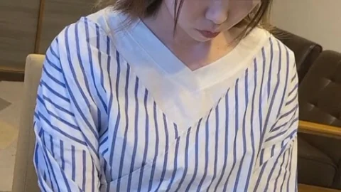 FC2-PPV-3794449 [Personal] A calm and calm old lady is careful to be strong and give in to self-desired creampie