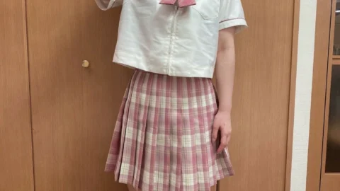 FC2-PPV-1784366 [First shot from a rural area] An active underground idol. The first mass vaginal cum shot for a beautiful girl who likes 18-year-old K-POP. Each other’s first entanglement with Virgin-kun. I can’t stand the tight pussy and it go