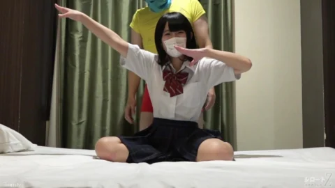FC2-PPV-1170119 Transform with your brother! ?? From behind while my sister Kaede is on her smartphone! “Don’t move your hips (because I move)!” And finally ascended together!