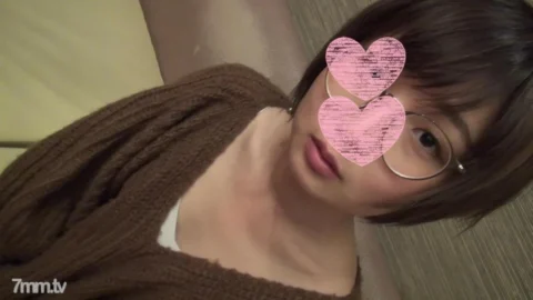 FC2-PPV-728646 First shot ♥ Complete appearance ♥ Serious tsundere glasses girl 20 years old JD cum shot ♥ “I thought I was just taking a picture …” Contrary to the words, I made a full erection of the clitoris and dripping serious juice