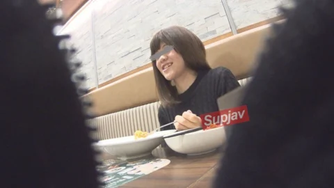 FC2-PPV-1402295 [Uncensored x Personal Shooting] I invited a hungry tsundere runaway girl to dinner, but she turned out to be a normal girl lol She became dere, so I brought her home… [#Waiting for God]