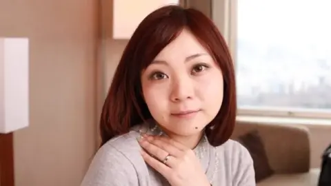 TOKYO-HOT-RB025 Tokyo-Hot-RB025 – Hidden Camera Footage Of Busty Married Woman Sex Friend