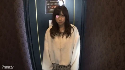 FC2-PPV-1316094 [Mo-no first shot] Apparel clerk Ami-chan, 19 years old I’m confused by the first time in my life! Gonzo! !! 【selfie】