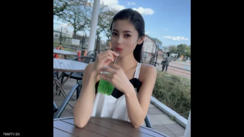 FC2-PPV-3997944 The first round of success! Limited quantity reached! An oriental beauty with four rays of sunlight, living in a sea of ​​passion. Reminiscences of the personal experiences of the former Wagakuni students who left the school… A forei