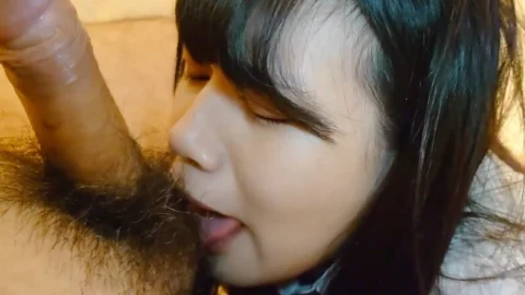 FC2-PPV-4855517 She has a neat appearance and a sensitive constitution! Her petite and slender body gets me excited and I cum inside her a lot!
