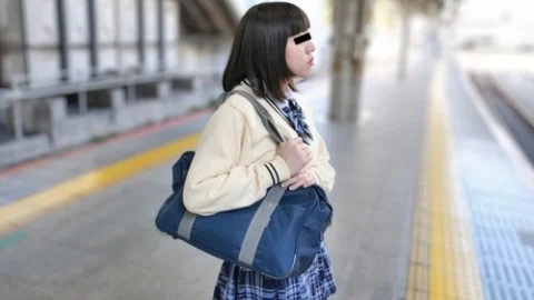 10MUSUME-030125_01 — A girl in uniform was the target of eating