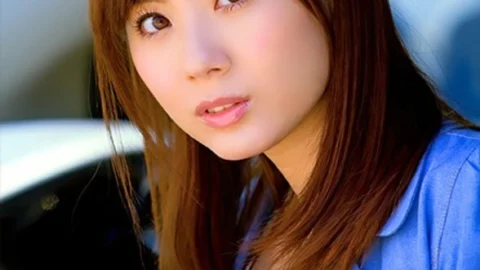 DV-1278 [Advantage] Ambush Yuma Asami at a cafe and suddenly have sex. It is inserted while the customer is in the middle clothes and the press piston is done all the way. From the undressed and press again, intense piss to the back. Facial cum shot as it
