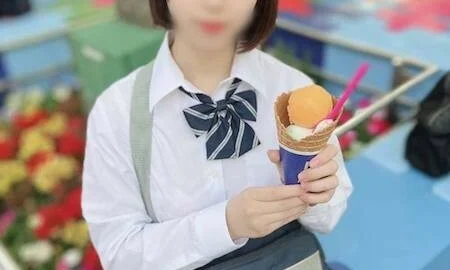 FC2-PPV-3389407 “Treasure Strange Interest Video 1st” Sexual love experience 18-year-old Fcup Momo’s amusement park meeting ♡ After XOXO, confirmed pregnant video at the liquor store outflow of turbid semen! ︎