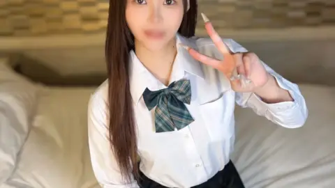 fc2-ppv 4918326 [*Limited Sale For 5 Days!] [Falling In Love With A Random Smile, The Temptation Of Long Black Hair] Divine Style 18-year-old Hitomi Is Tearful!For The First Time In Agony, I Ejaculated In Large Quantities With A 20cm Over Big Cock, And I