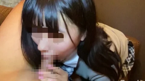 FC2-PPV-1579990 [First shot / Facial cumshot] Limited number of 6000pt → 3000pt I can’t say much because I’m a young girl this time, but I sprinkled a lot of semen on my cute face.