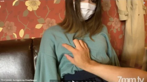 FC2-PPV-1409210 [Complete amateur real video # 28] 18 years old who was very popular last time! It is a problematic work of the first vaginal cum shot (last-minute negotiation) “before boyfriend”. FC2-PPV-1409210